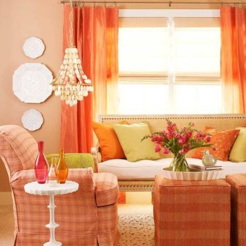 สีผ้าม่านที่มีโทนสีทองจะทำให้บ้านดูสวยหรู “Elegant” ดูมีสไตล์ ส่วนผ้าม่านส้มเป็นสีอุ่น ทำให้บ้านดูมีชีวิตชีวา มีพลัง ช่วยกระตุ้นผู้ที่อยู่อาศัยให้มีแรงเดินหน้าและประสบความสำเร็จในชีวิต ตามหลักการโหราศาสตร์ สีส้มและสีทองเป็นสีศิริมงคลที่จะช่วยนำโชคลาภและเรียกทรัพย์ให้เจ้าของบ้านที่เกิดวันอังการ
