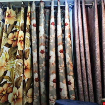 Curtain fabric Shop FABRIC PLUS sells curtain materials and curtain fabrics in Bangkok Pahurat (Phahurat) across the road from China World, on same side as India Emporium, near The Old Siam and Chinatown